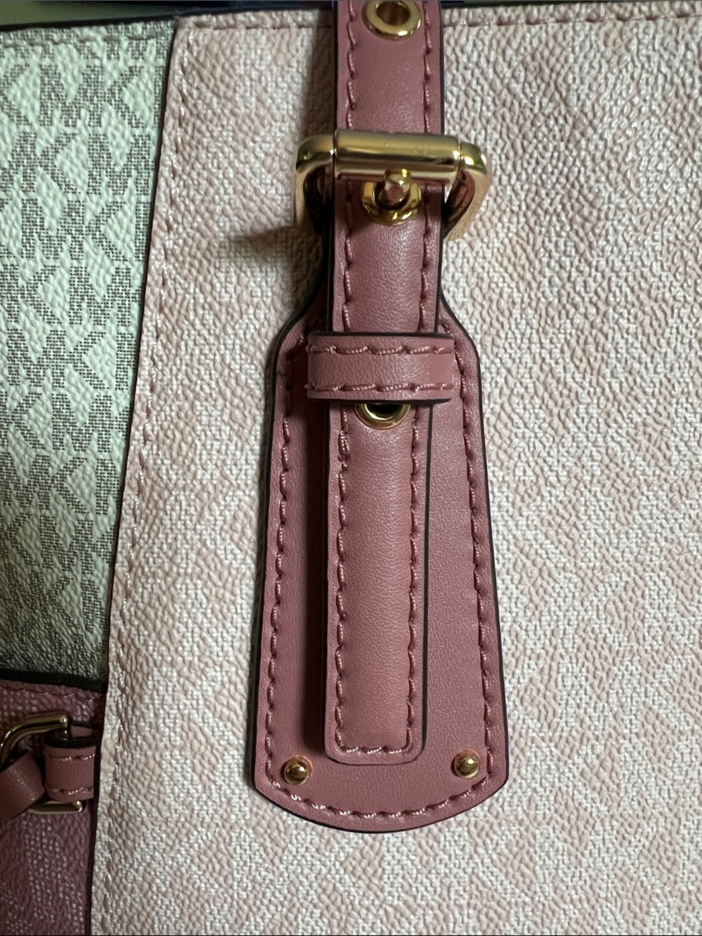 Michael Kors initial monogrammed shoulder bad - Picture 12 of 13
